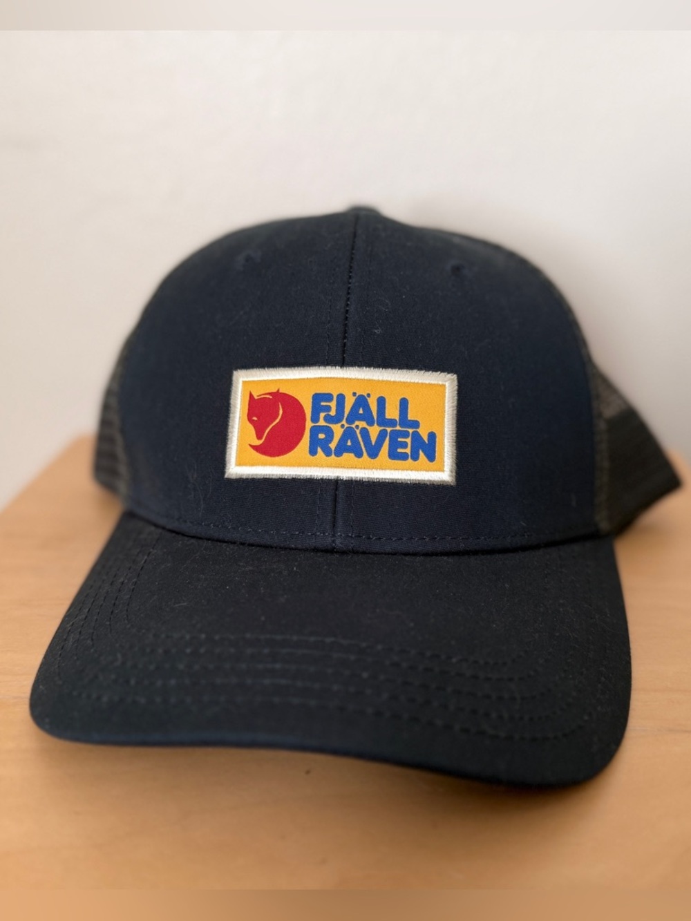 Fjällräven Vardag Långtradarkeps Cap—Dark Navy Logo Patch Trucker Hat